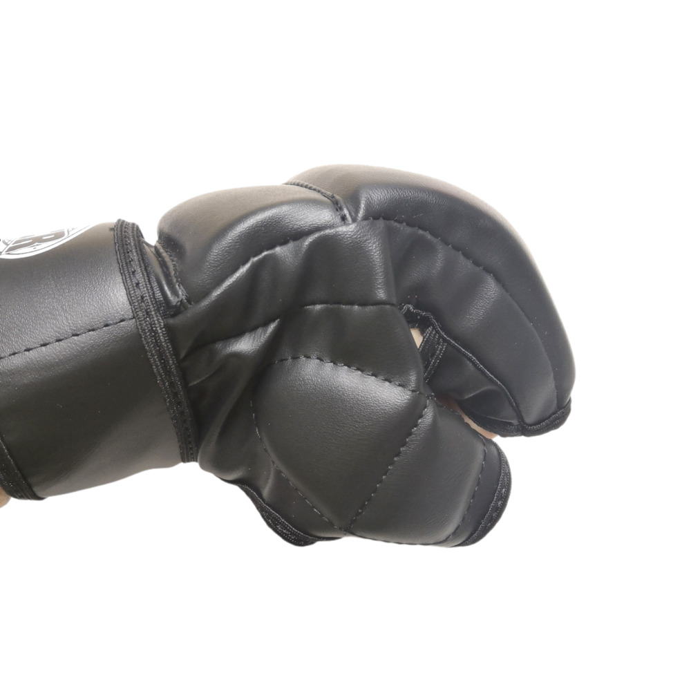 Рукавички для змішаних видів єдиноборств ММА BOXER шкірвініл чорні М