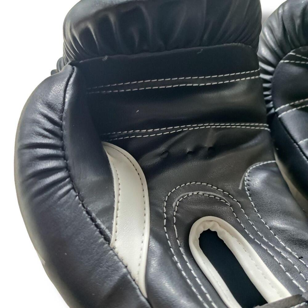 Боксерские перчатки EVERLAST 10 oz комбинированные черные